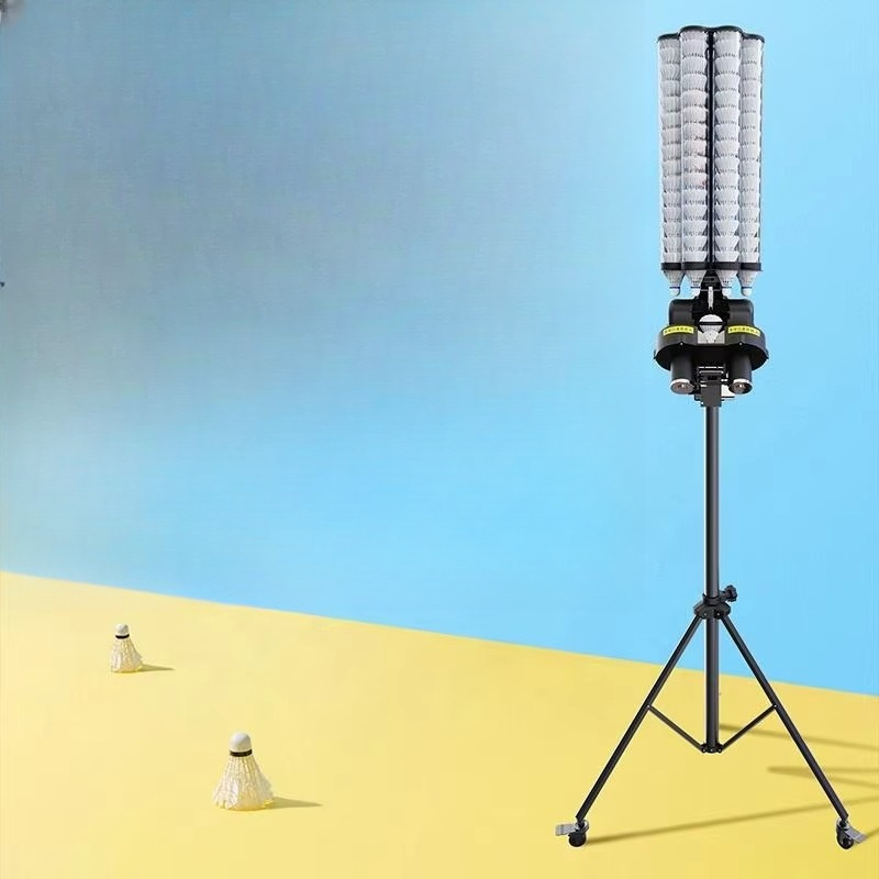 آلة تقديم كرات الريشة الطائرة  - مراجعة Feeder Machine Badminton وسعره